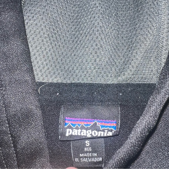 Men’s Small Patagonia Hoodie Pullover Fish Design - Picture 3 of 4